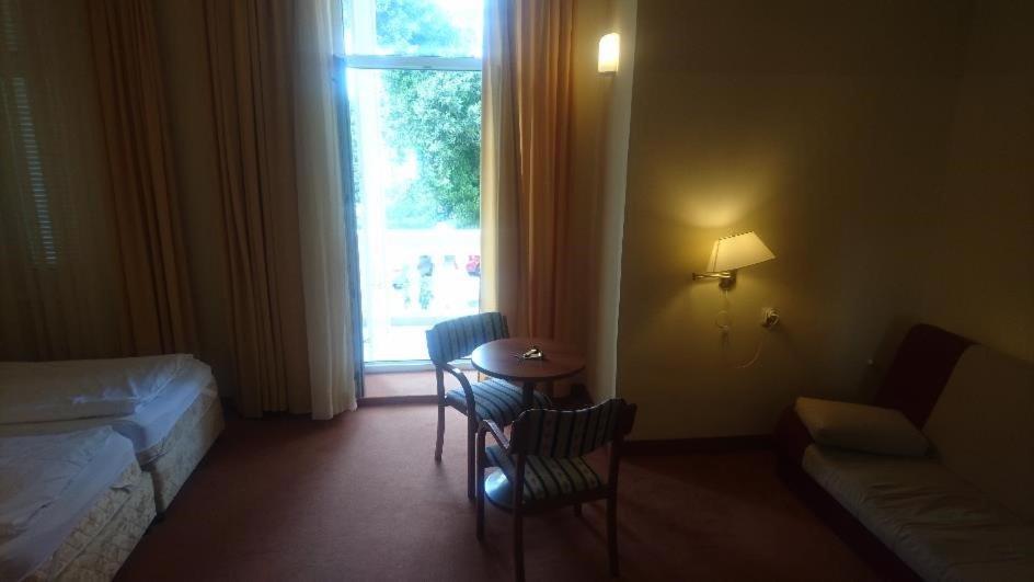 Hotel Vila Ruzica- Glavna Zgrada I Depandanse Crikvenica Exteriör bild