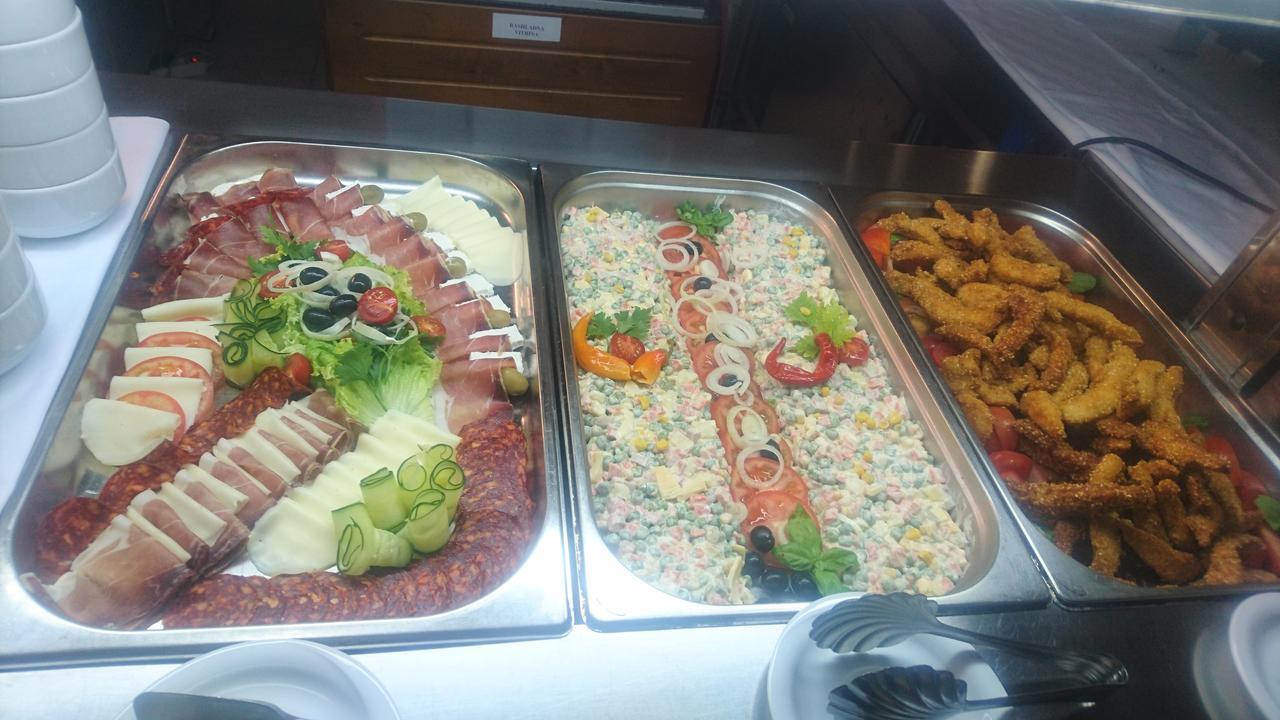 Hotel Vila Ruzica- Glavna Zgrada I Depandanse Crikvenica Exteriör bild