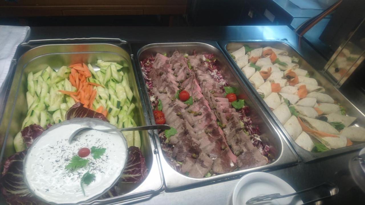 Hotel Vila Ruzica- Glavna Zgrada I Depandanse Crikvenica Exteriör bild